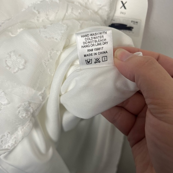 Arula xquisite White textured romper size XL - Picture 7 of 10